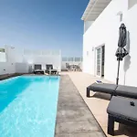Hébergement de vacances Casa Leize Piscina Climatizada, Vistas & Ac 10 Minutes Walk From Marina Rubicon