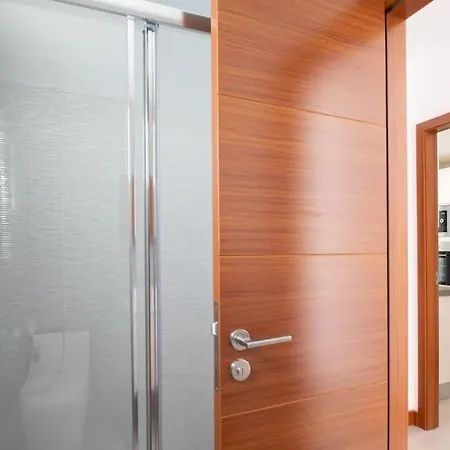 Dom wakacyjny Casa Leize Piscina Climatizada, Vistas & Ac 10 Minutes Walk From Marina Rubicon *