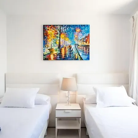 Дом отдыха Casa Leize Piscina Climatizada, Vistas & Ac 10 Minutes Walk From Marina Rubicon *