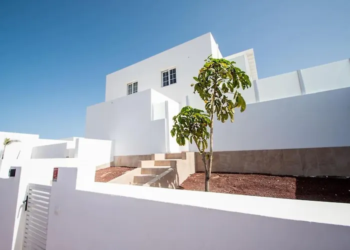 Casa Leize Piscina Climatizada, Vistas & Ac 10 Minutes Walk From Marina Rubicon Playa Blanca (Lanzarote)
