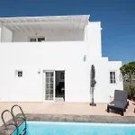 Feriehus Casa Leize Piscina Climatizada, Vistas & Ac 10 Minutes Walk From Marina Rubicon